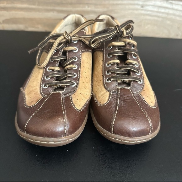 BORN Women's Tan Brown Size US 7 EU 38 Lace Up Leather Bowling Style Shoes - Picture 6 of 11
